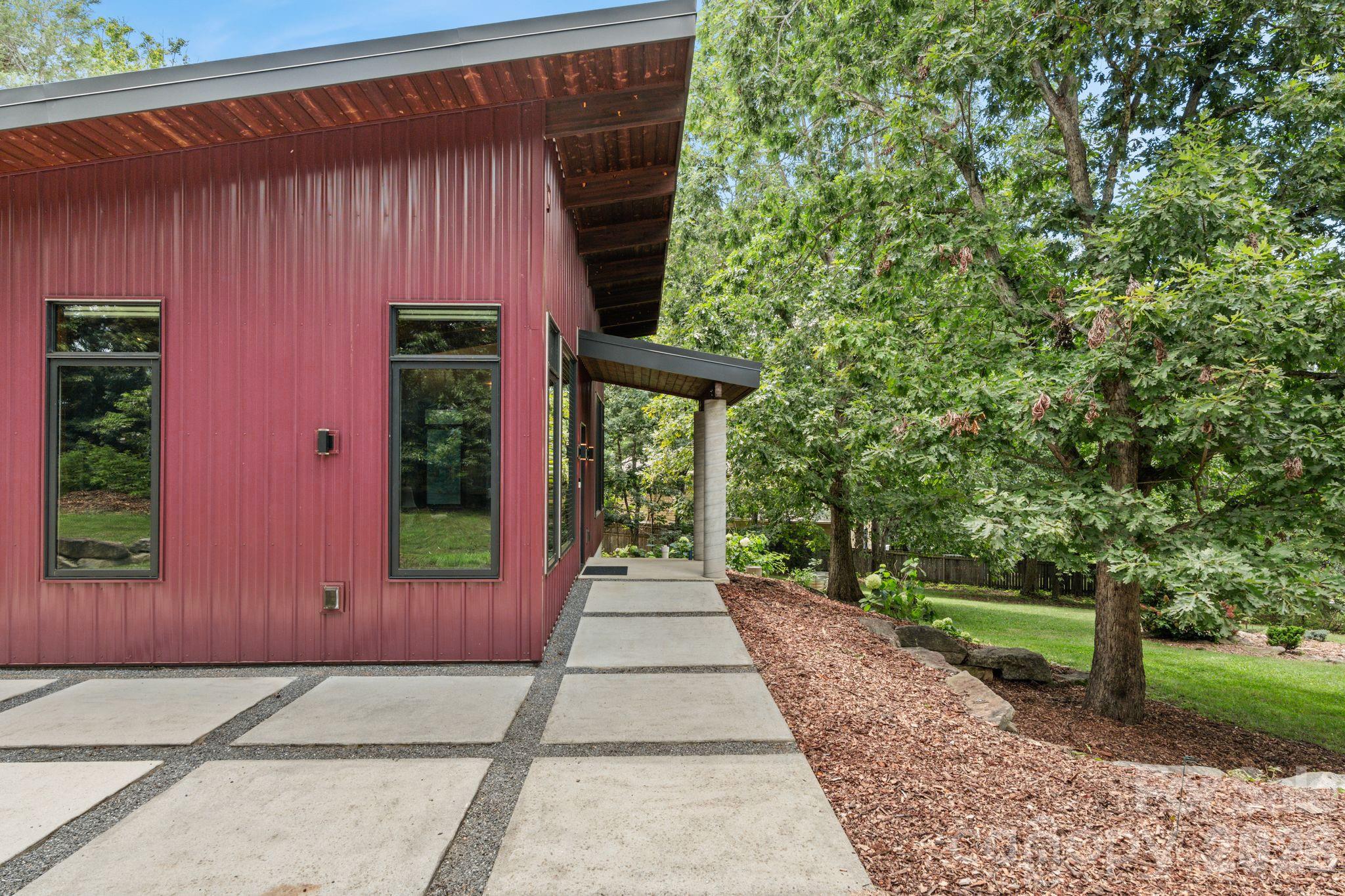 39 Wolf Road