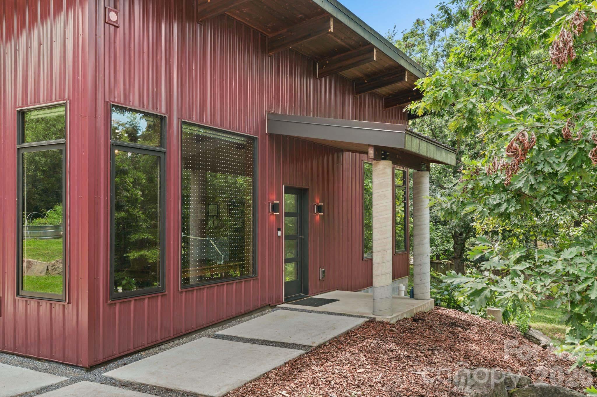 39 Wolf Road