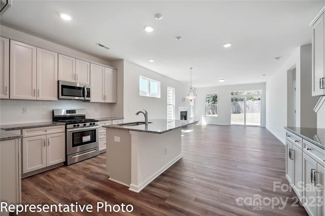 Harrisburg Village - Residential