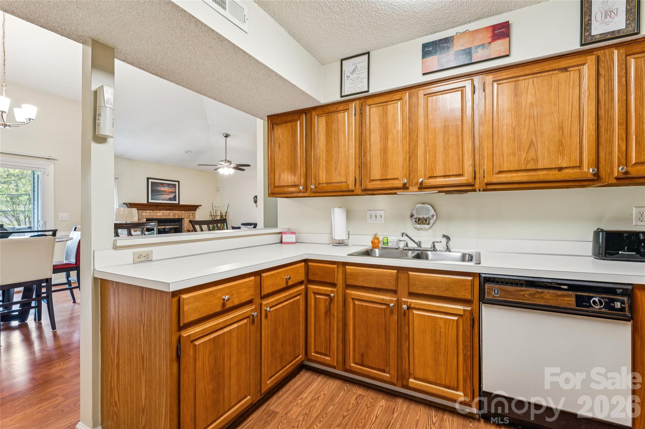 Harris Lake - Residential