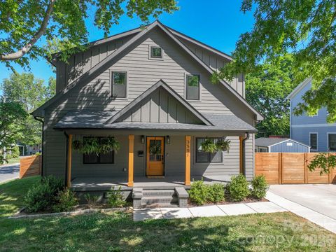 Photo of 3501 Warp Street, Charlotte, NC 28205 (MLS # 4371238)