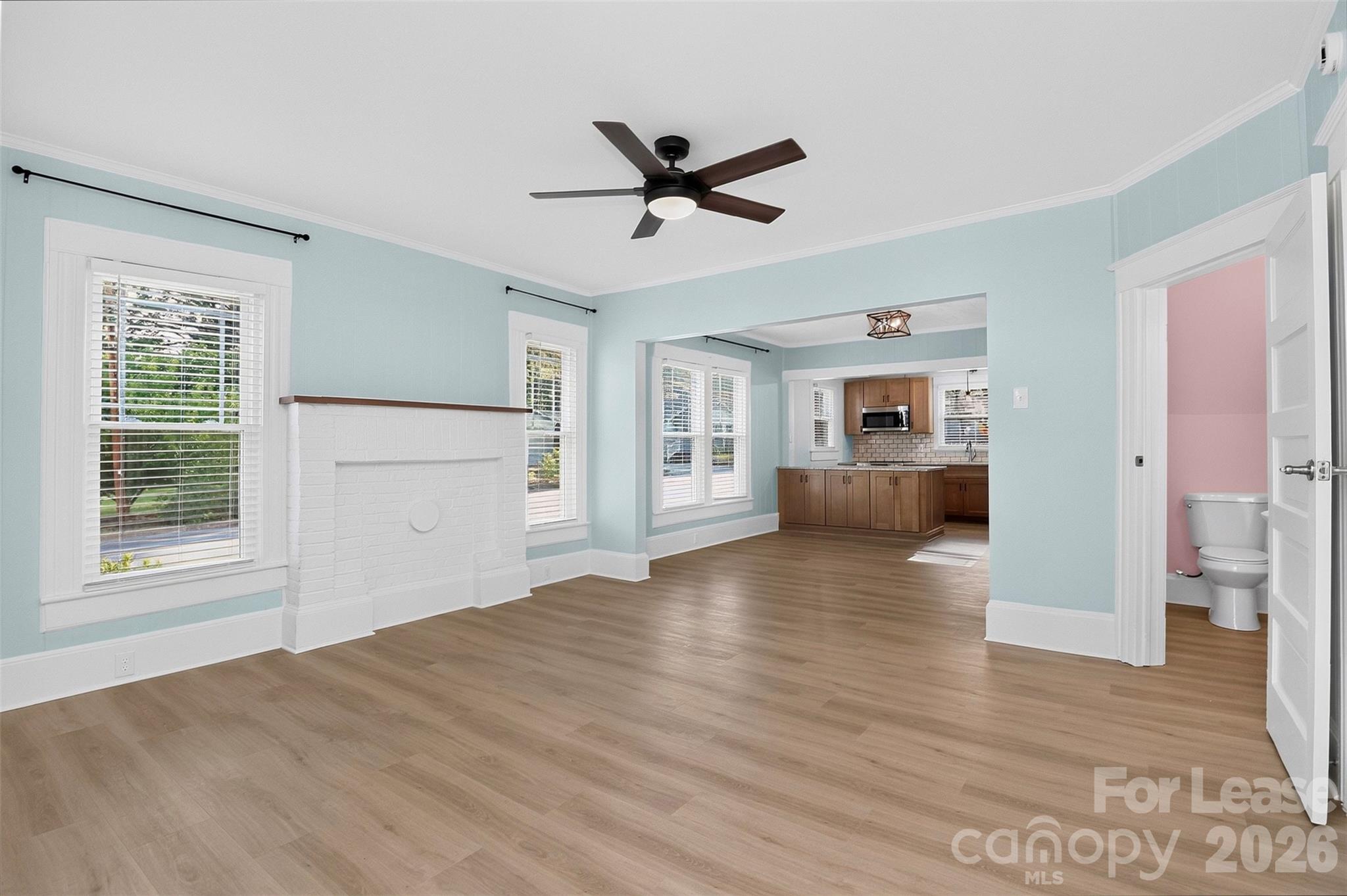 204 E McNeely Avenue