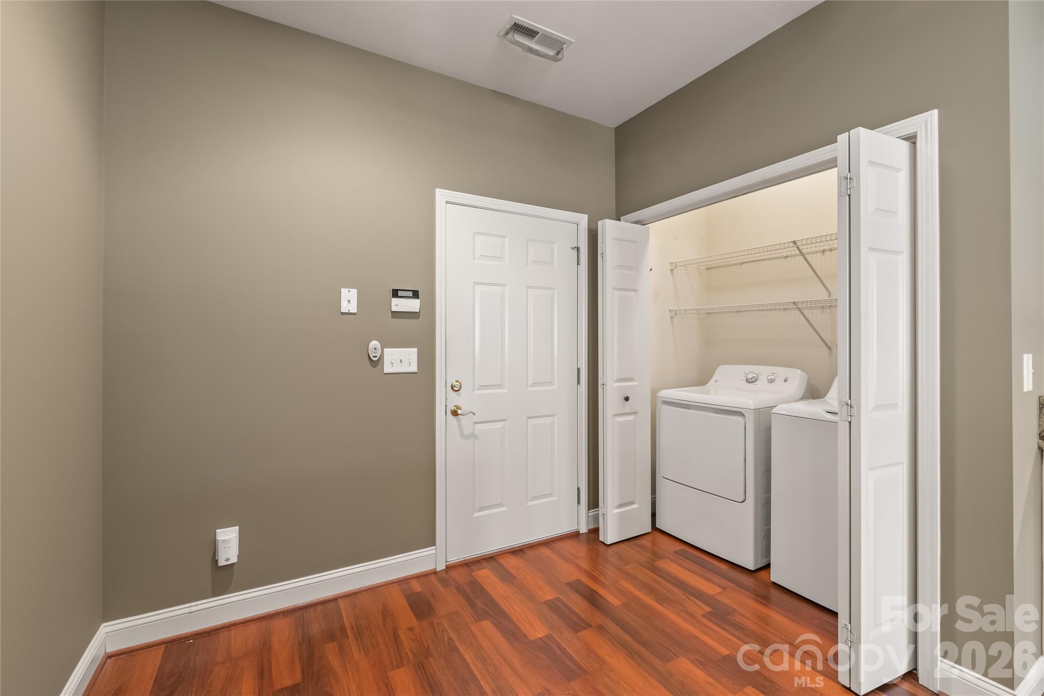 Mint Lake Village - Residential