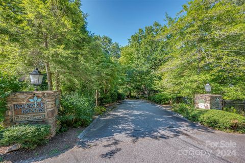 A home in Tryon