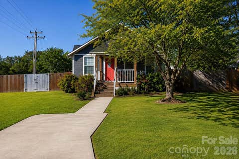 Photo of 1104 Poston Circle, Gastonia, NC 28054 (MLS # 4410688)