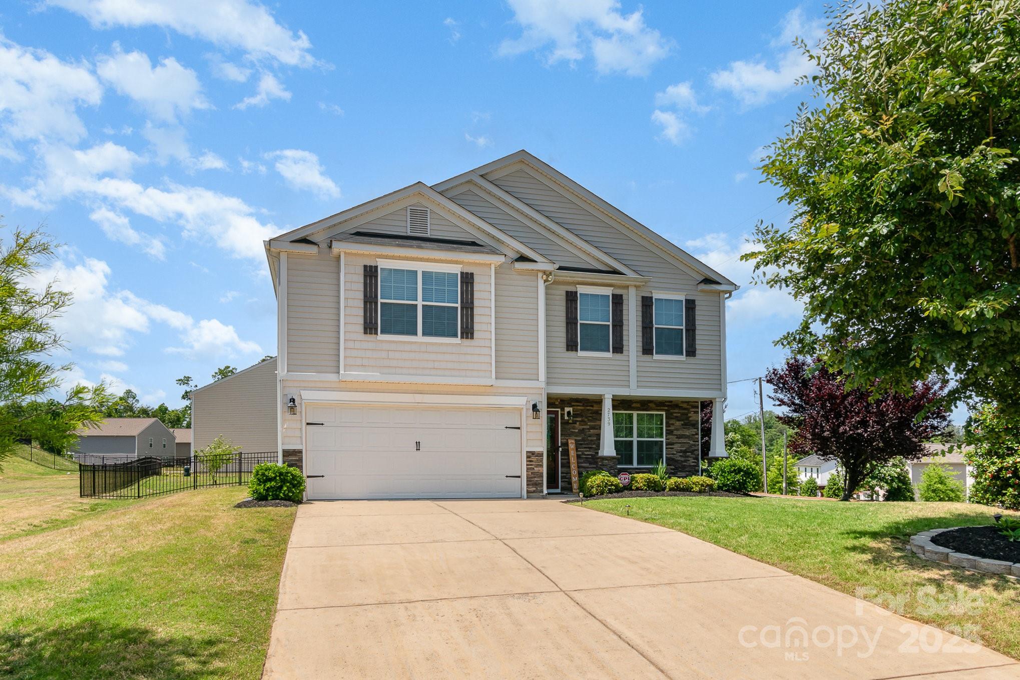 2739 Golden Rose Lane