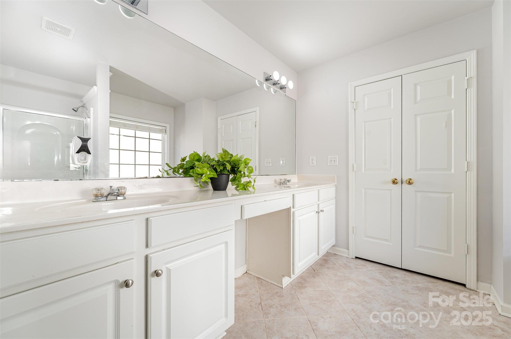 Old Stone Crossing - Residential