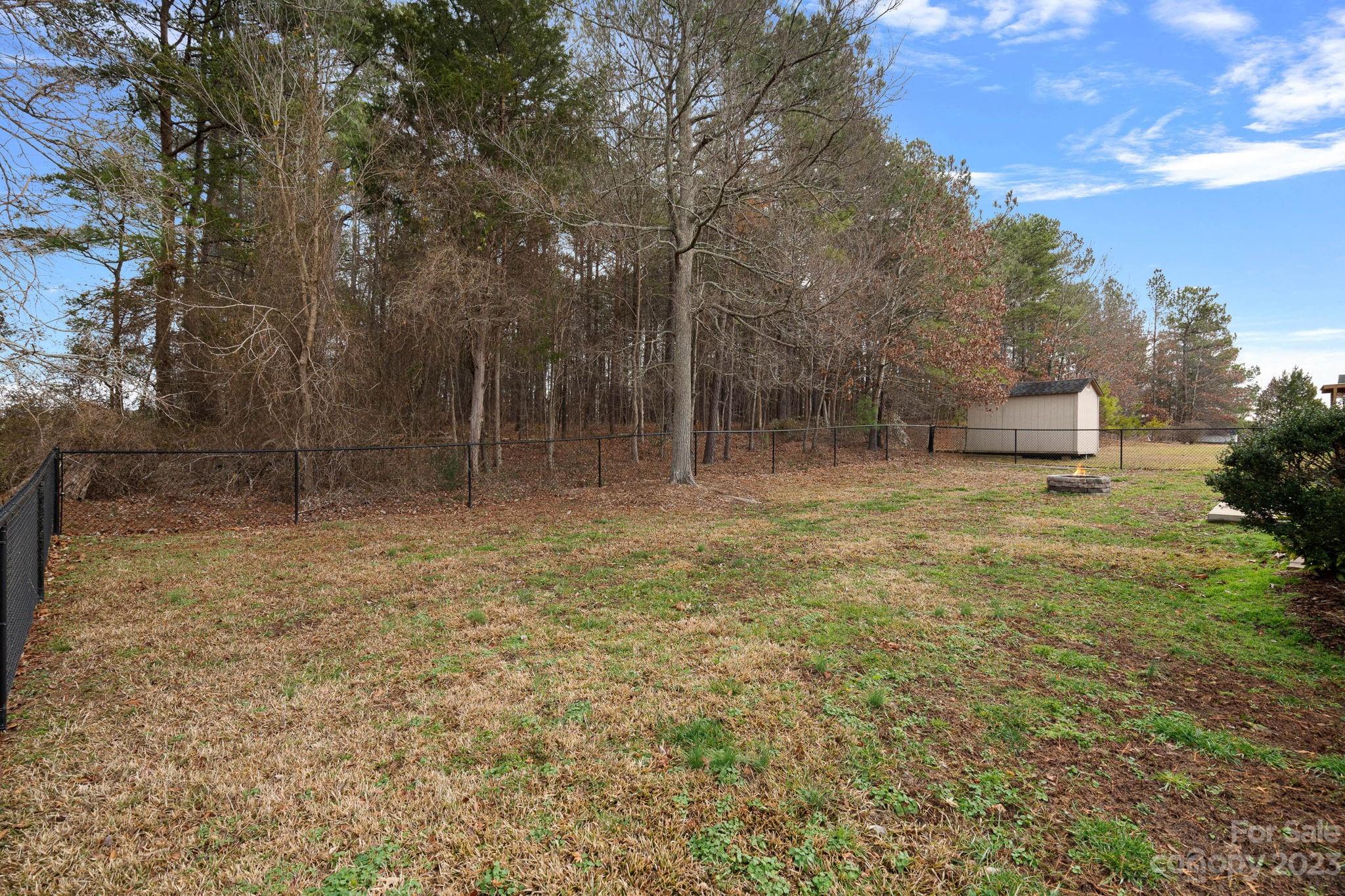 Raccoon Hollow - Residential