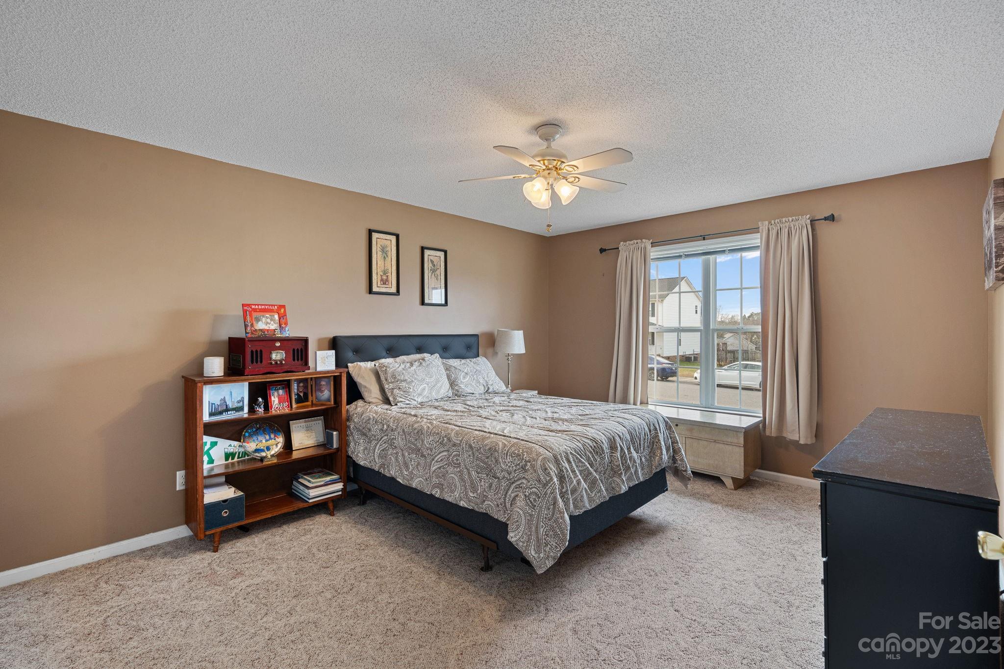 Raccoon Hollow - Residential