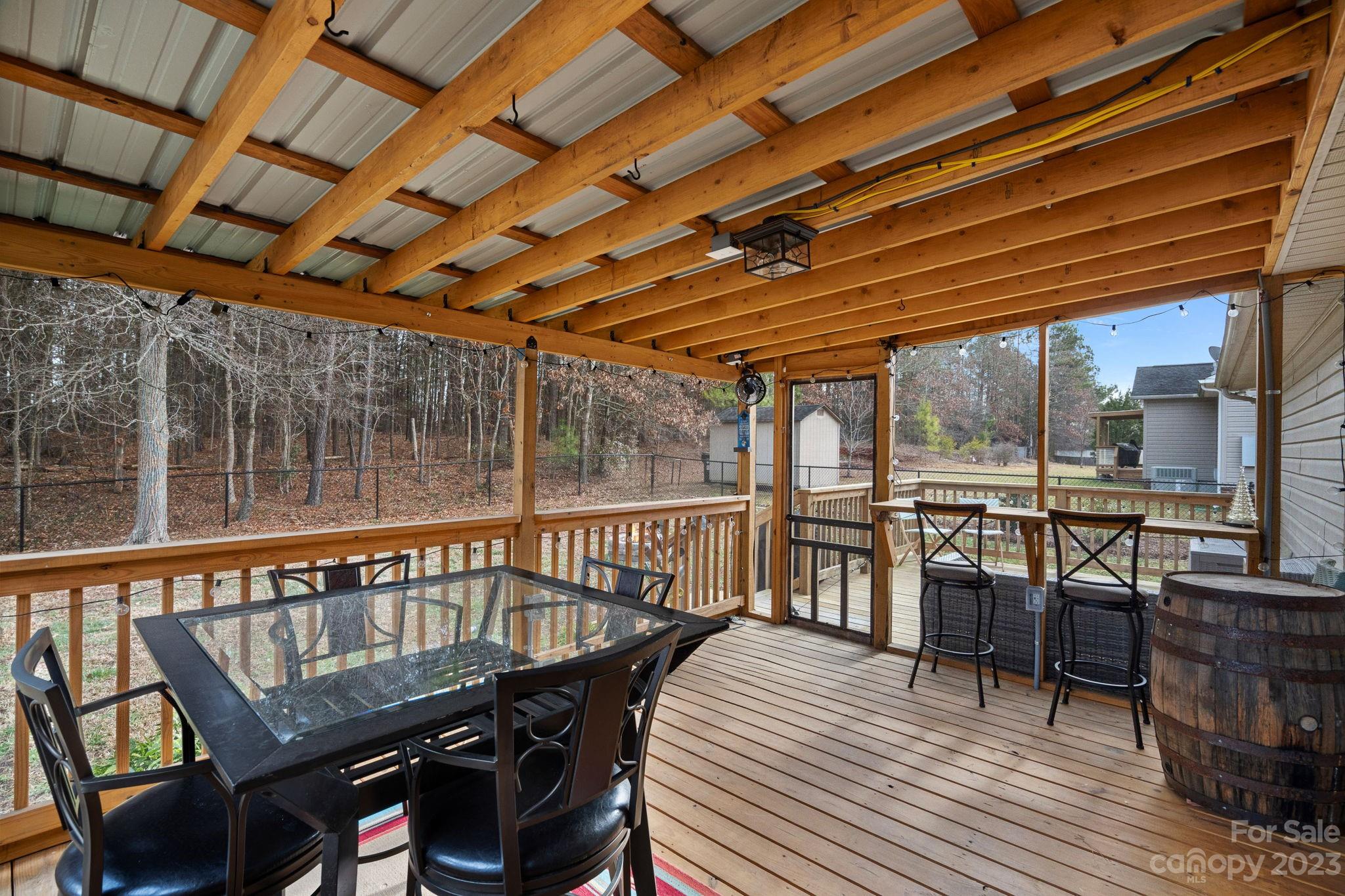 Raccoon Hollow - Residential