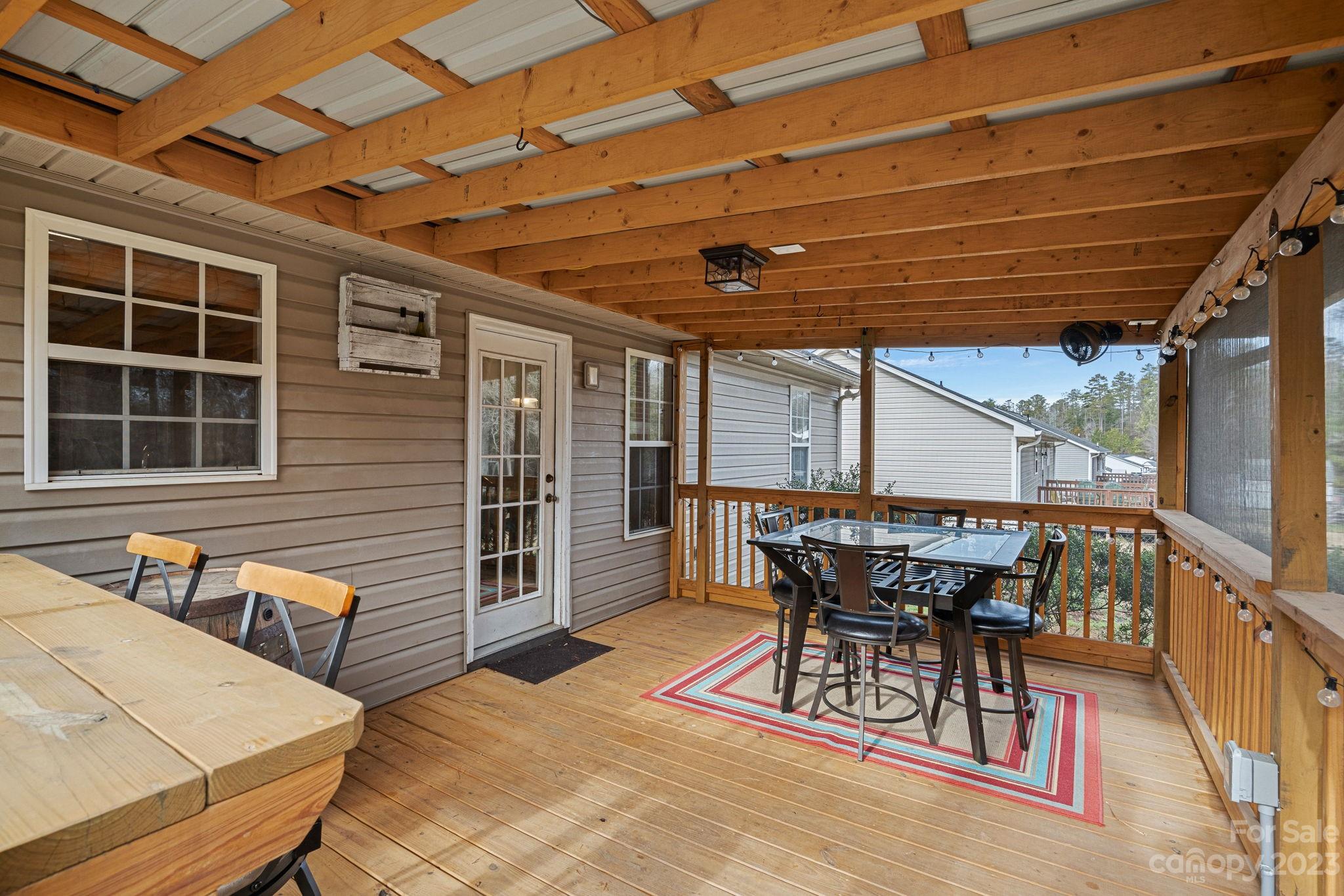 Raccoon Hollow - Residential