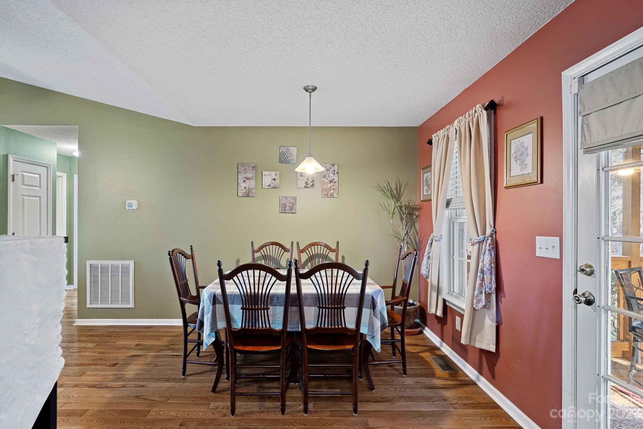 Raccoon Hollow - Residential