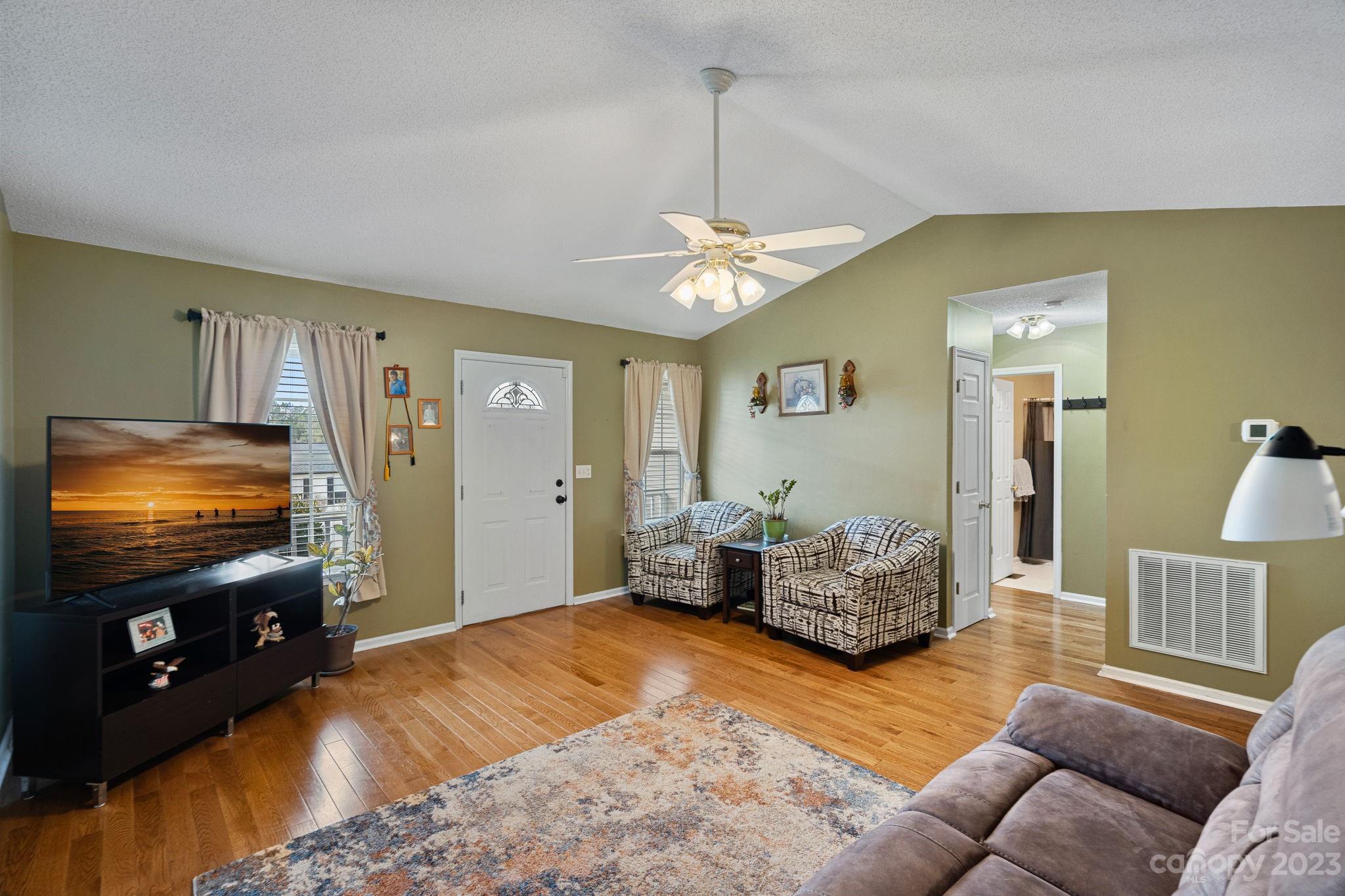 Raccoon Hollow - Residential