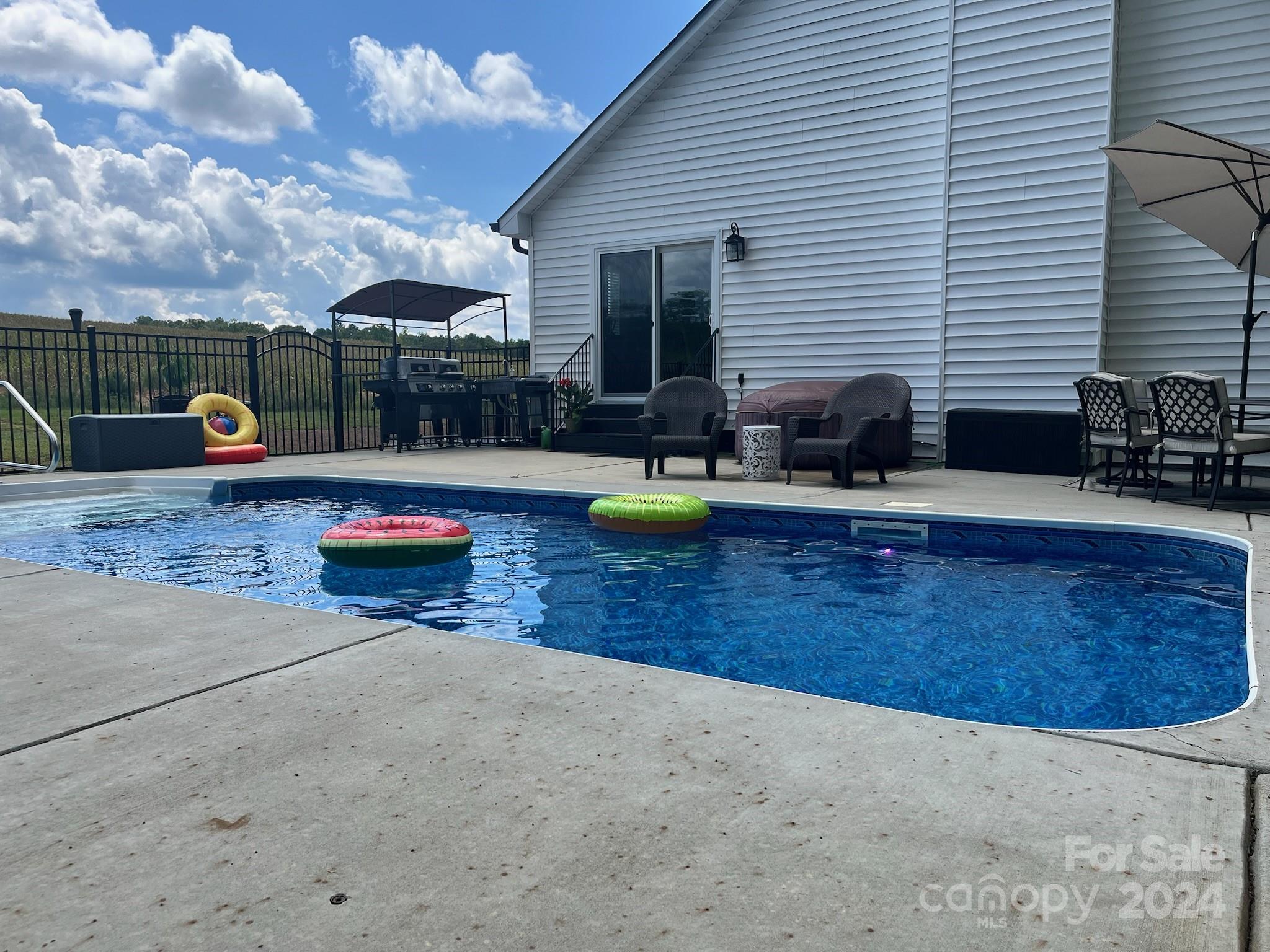 Woodland Hills - Residential