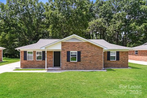 Photo of 4700 Lawrence Orr Road, Charlotte, NC 28212 (MLS # 4327428)