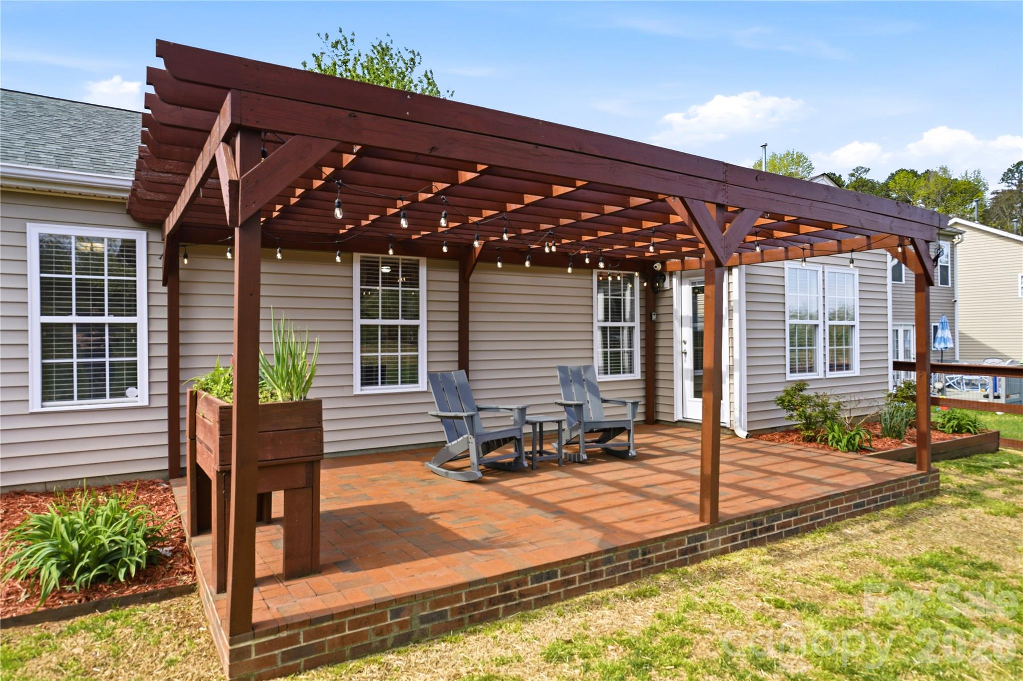 6714 Wicked Oak Lane