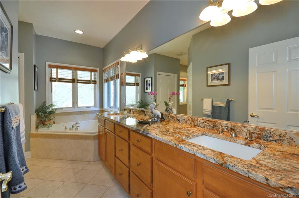 Laurel Ridge Country Club - Residential