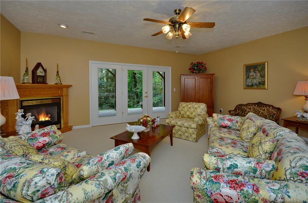 Laurel Ridge Country Club - Residential