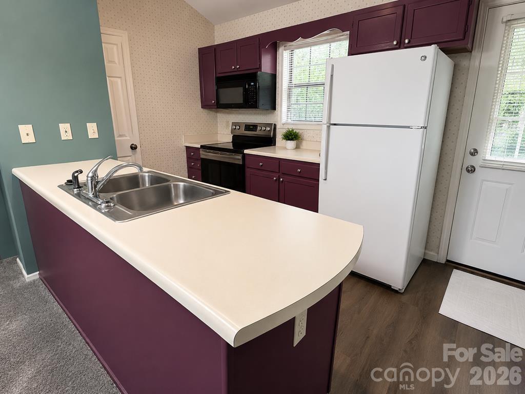 31 Mint Lake Court W Unit B
