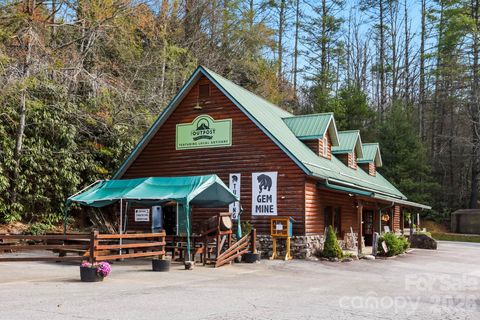 10932 Rosman Highway Lake Toxaway NC 28747