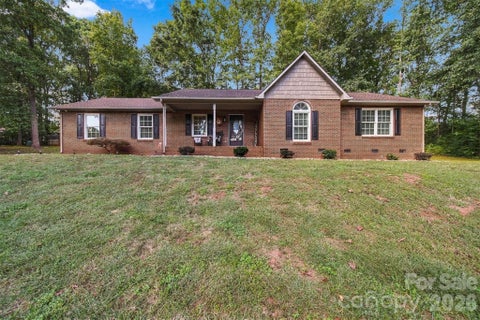 Photo of 1636 Wellington Avenue, Newton, NC 28658 (MLS # 4429316)