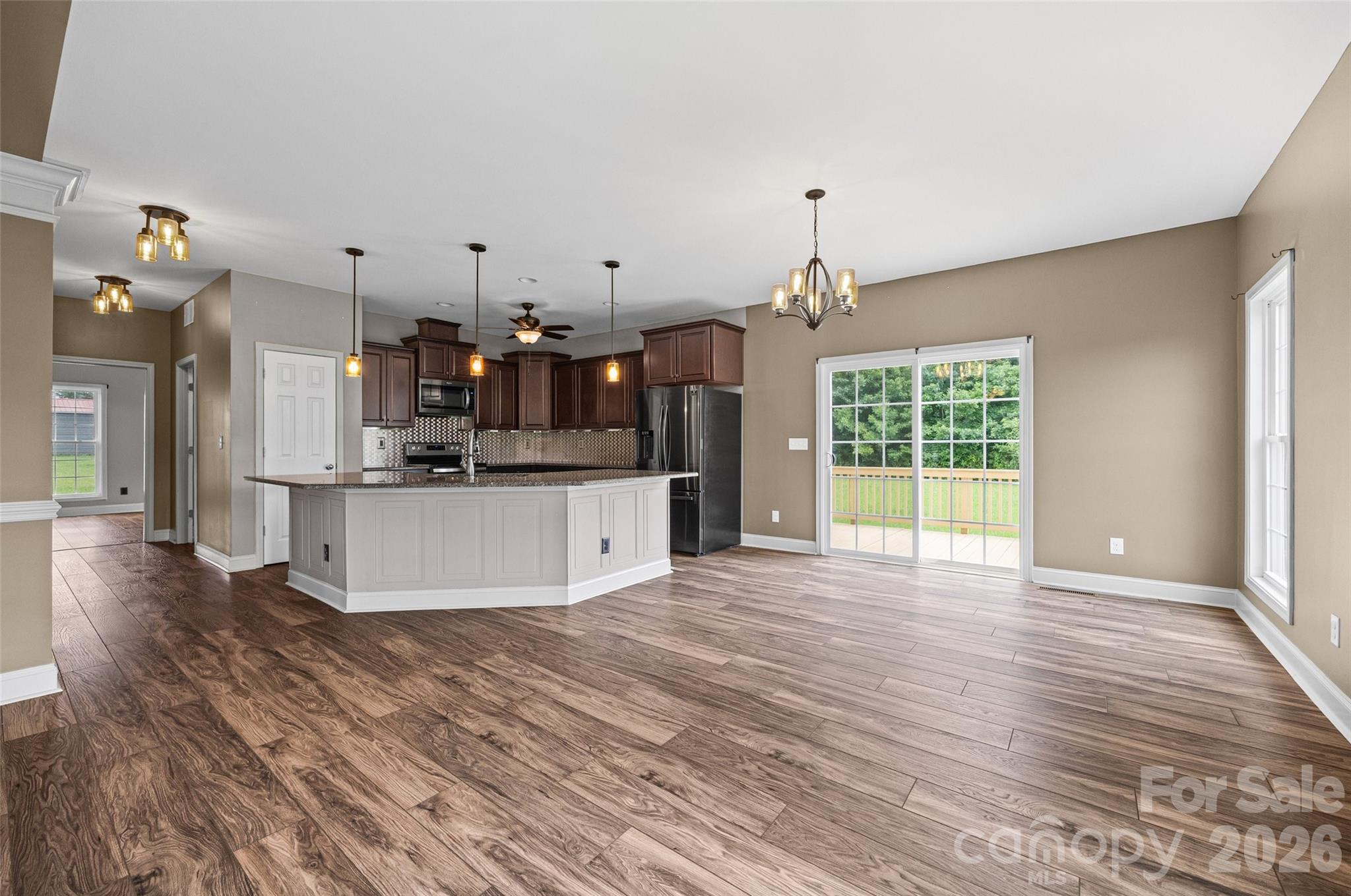 6211 Griffith Road