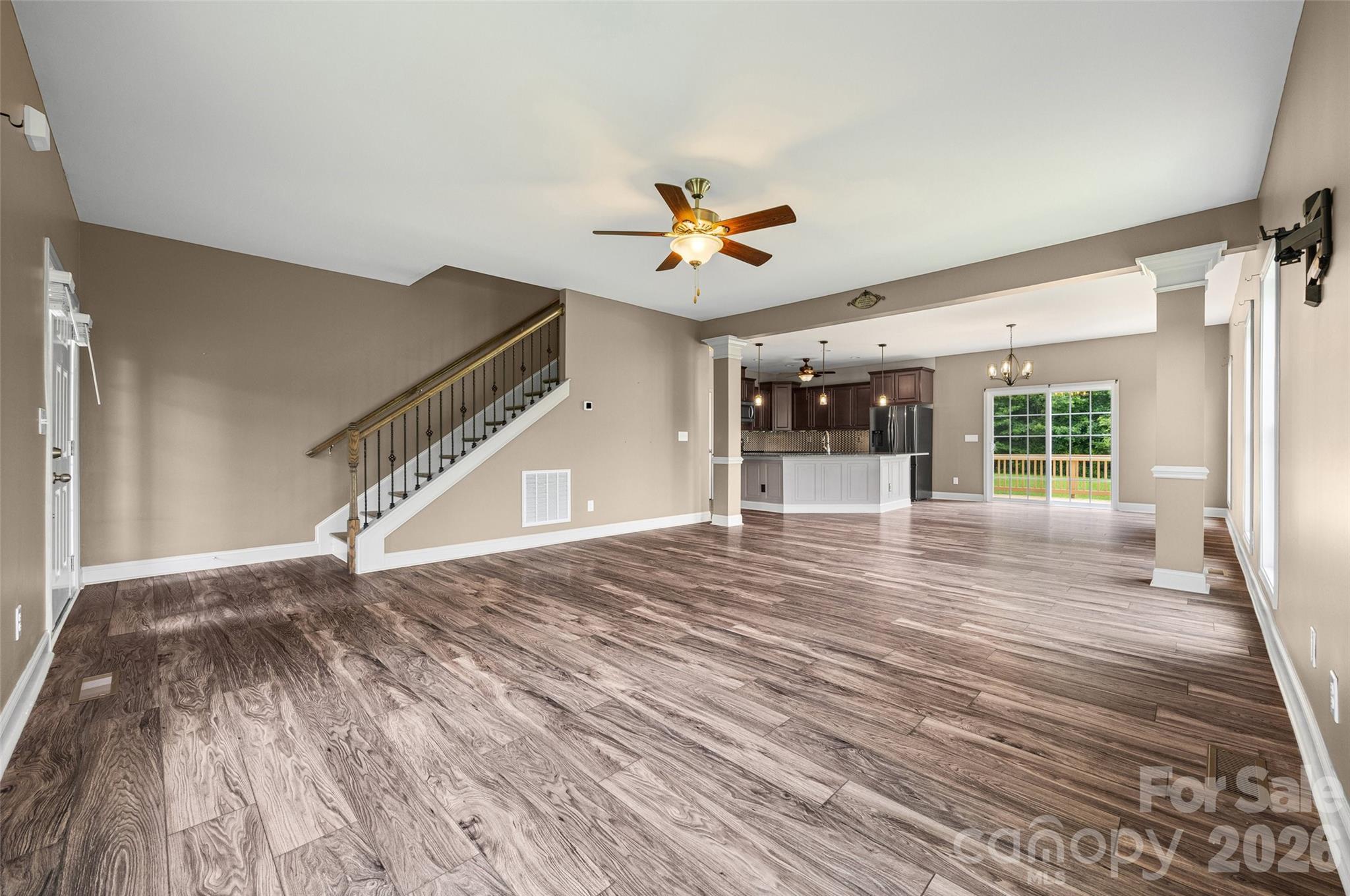 6211 Griffith Road