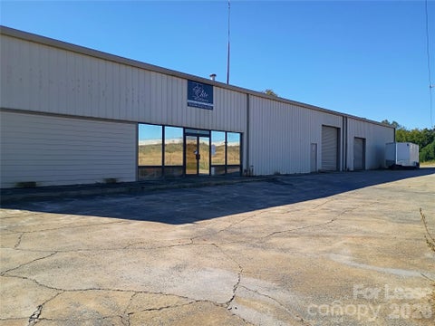 Photo of 911 Railroad Avenue, Rutherfordton, NC 28139 (MLS # 4436423)