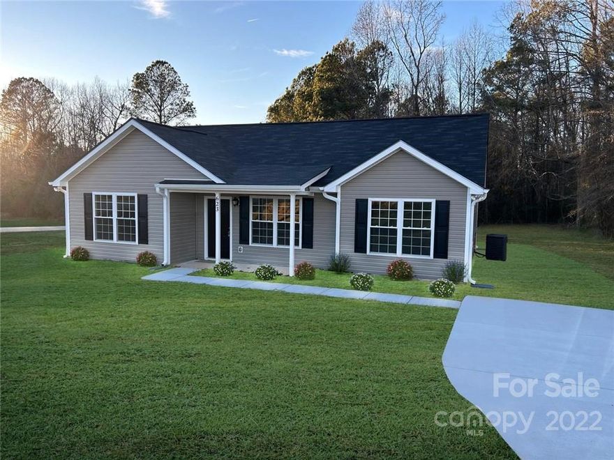 NO HOA FEES!! New Construction completed! Builder is ready to close when you are! Check out this corner spacious lot! This home features a split bedroom plan, granite countertops, oversized laundry room. The master suite has a separate garden tub and shower! No MONEY DOWN! Schedule an appt today!