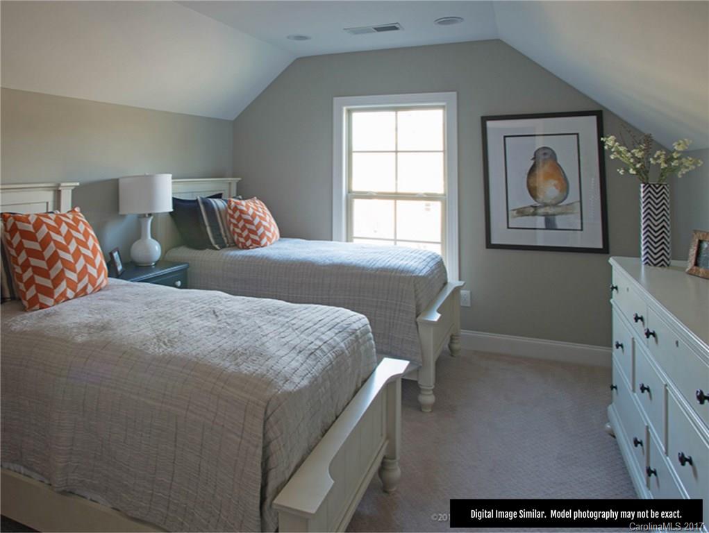 The Courtyards On Lake Norman - Residential