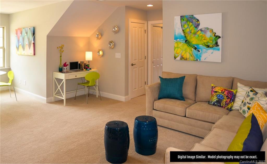 The Courtyards On Lake Norman - Residential