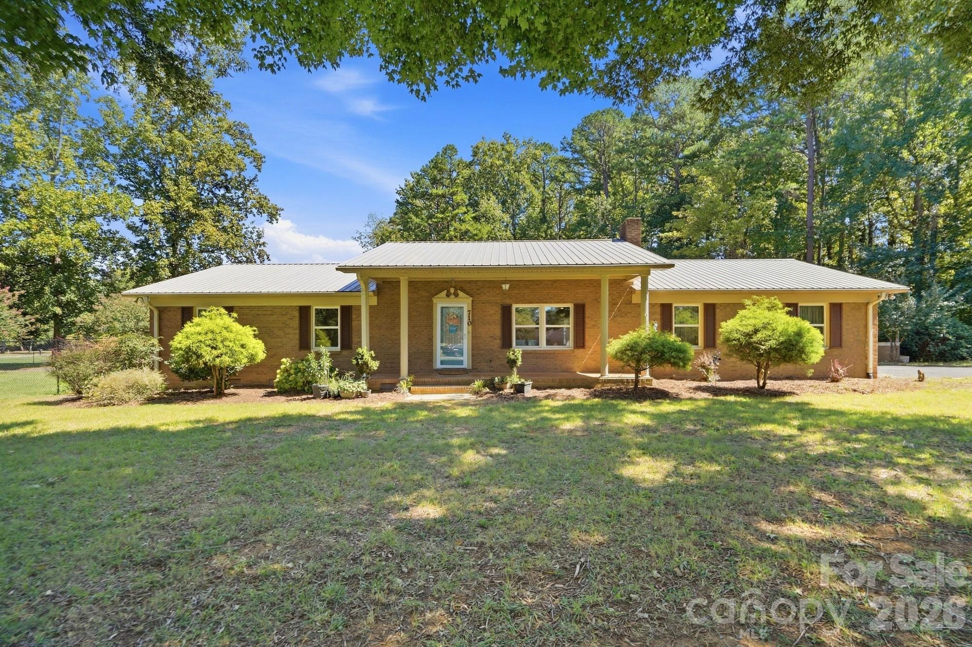 710 Frontier Circle