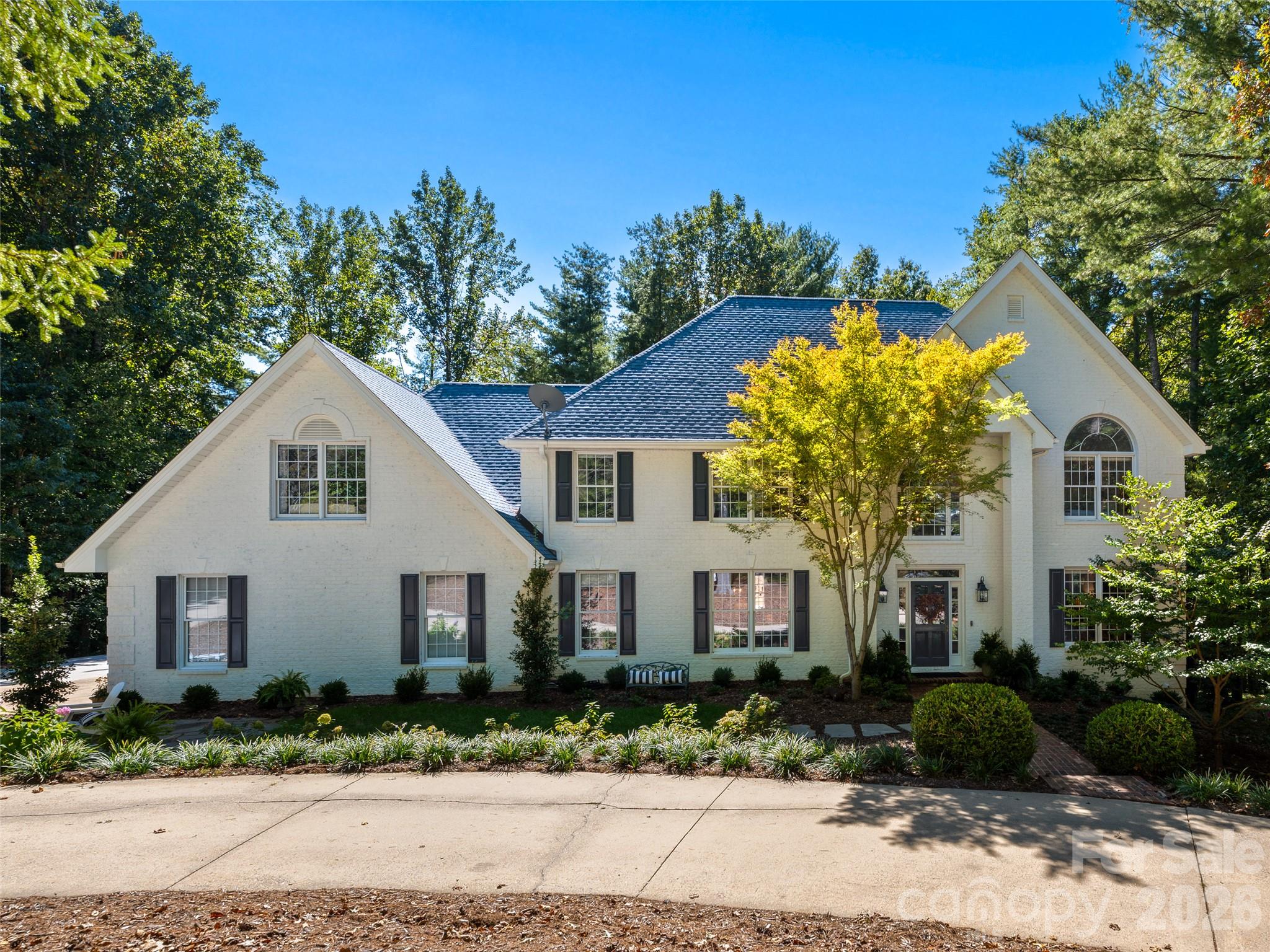 12 Dunnwoody Drive