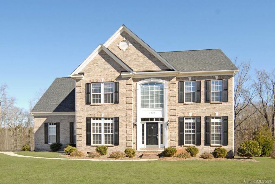 Wonderful Open Floor Plan with Large Kitchen Complete with Island! Granite, Hardwoods, Stainless Steel Appliances, Double Ovens, and Gorgeous Morning Room. Over-sized Garage with Overhead Storage Shelving. Sitting Area in Master Bedroom, Office and/or Playroom on Main Floor! Close to Shopping & Restaurants. Home is Move-In-Ready! Enjoy Wonderful Schools & Low SC Taxes! Home Warranty included.