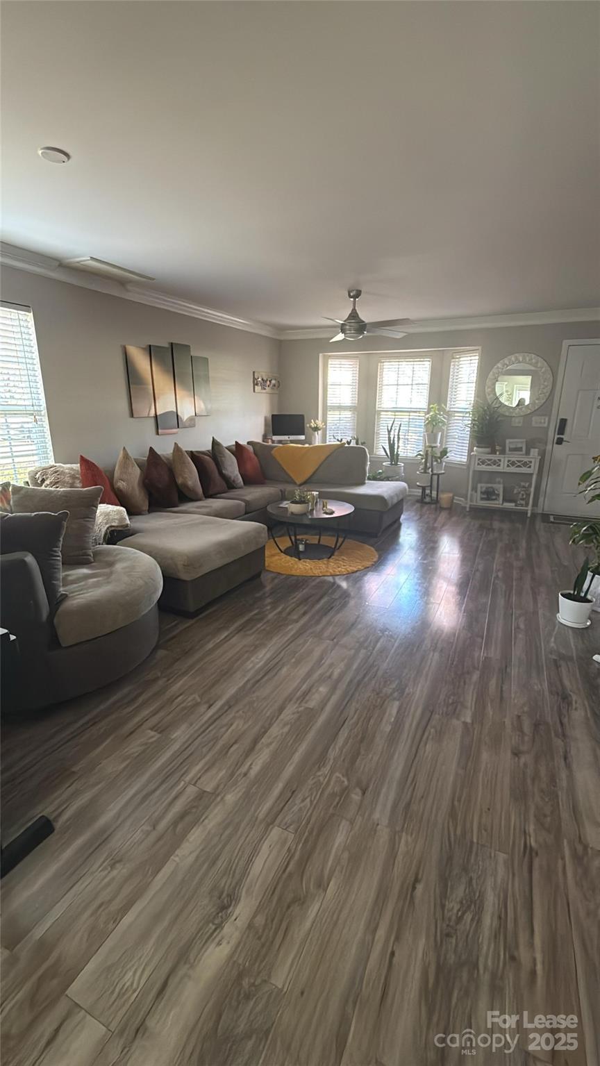 18506 Oakhurst Boulevard