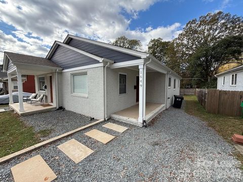Photo of 1649 Club Road, Charlotte, NC 28205 (MLS # 4381017)