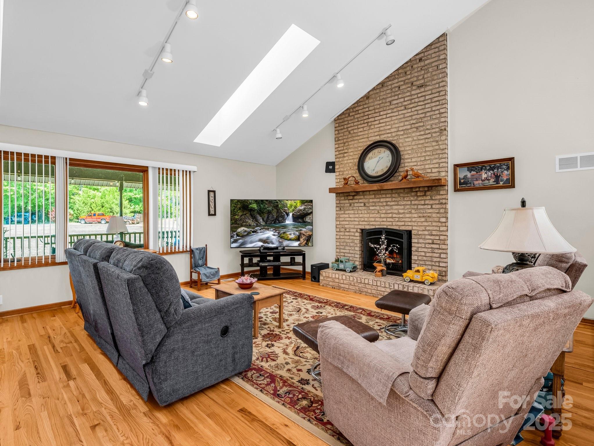 2251 Old Applewood Lane 9