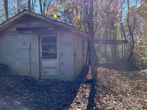 A home in Hiddenite