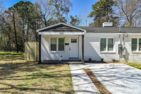 Photo of 1935 Irma Street, Charlotte, NC 28216 (MLS # 4385147)