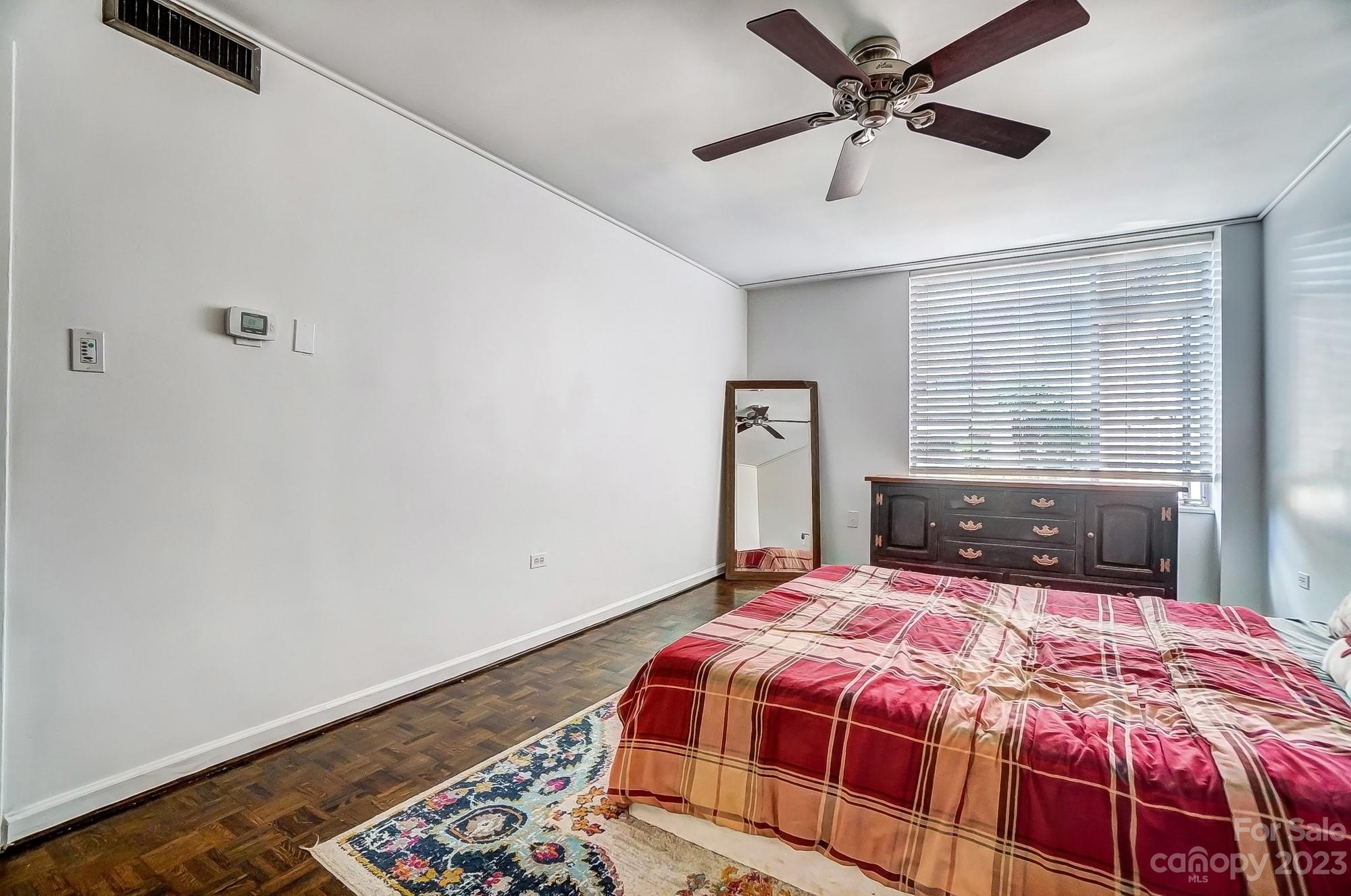 Queens Towers - Residential