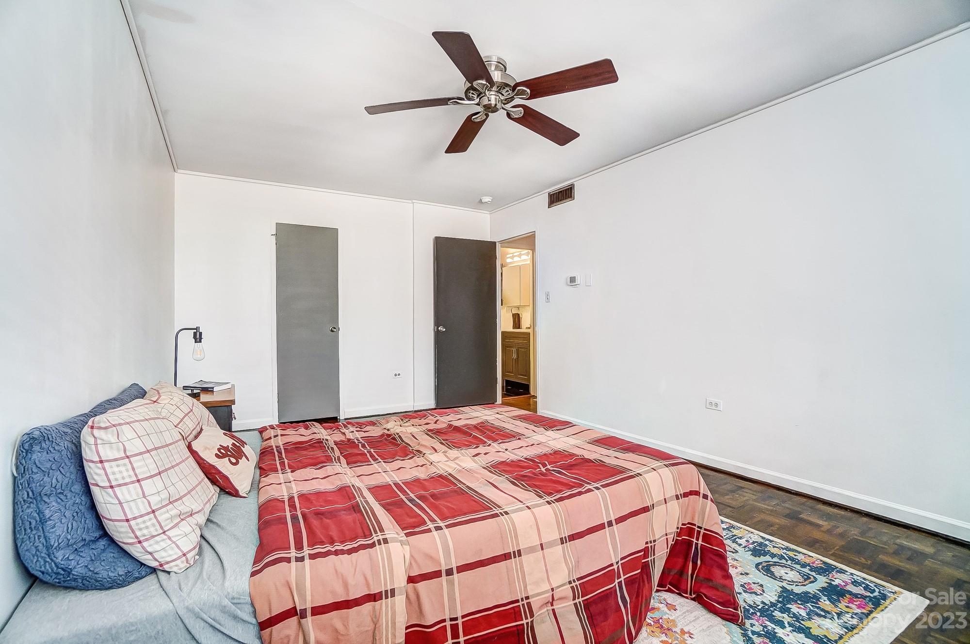 Queens Towers - Residential