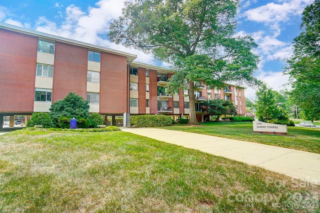 Queens Towers - Residential