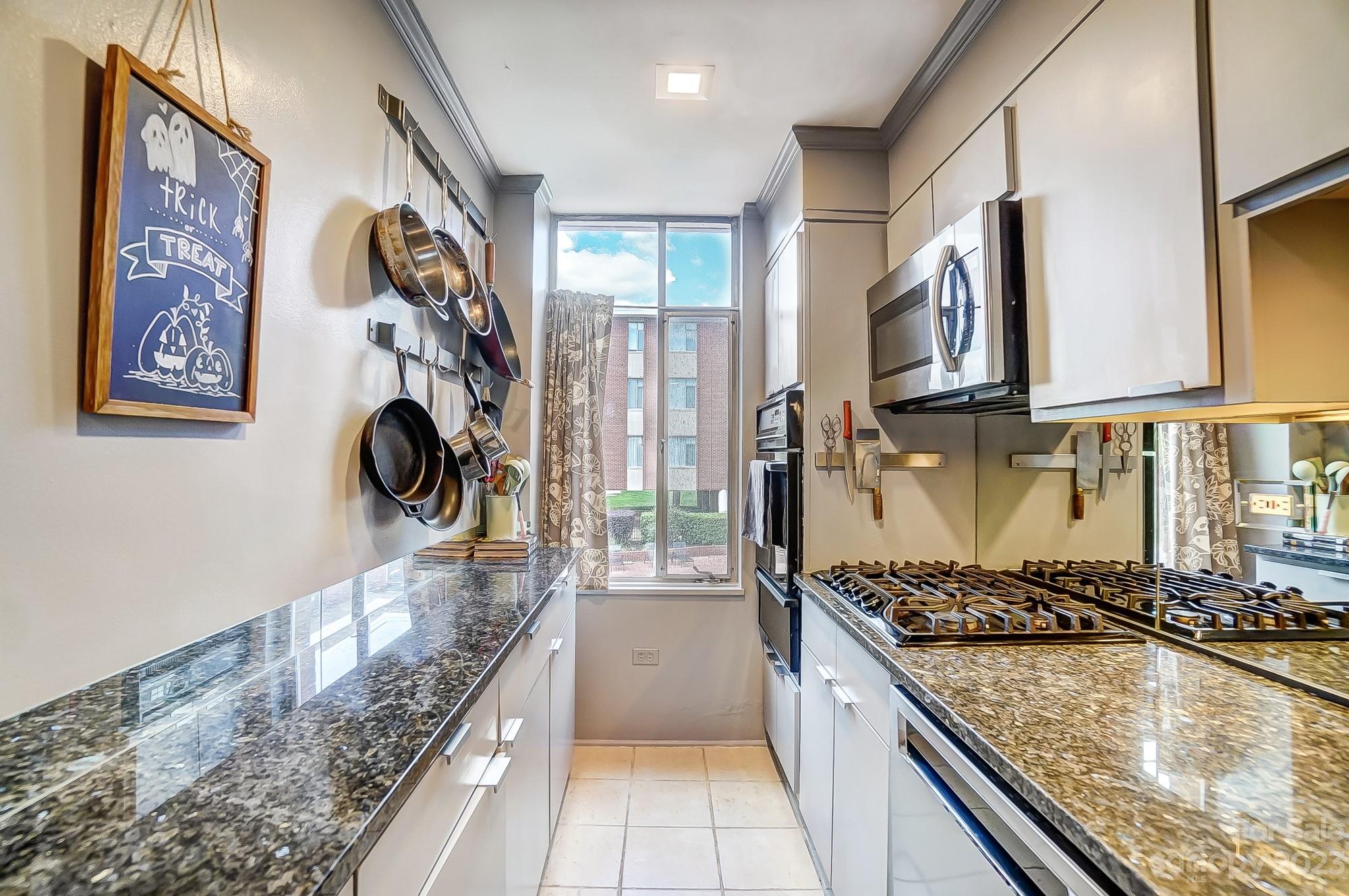 Queens Towers - Residential