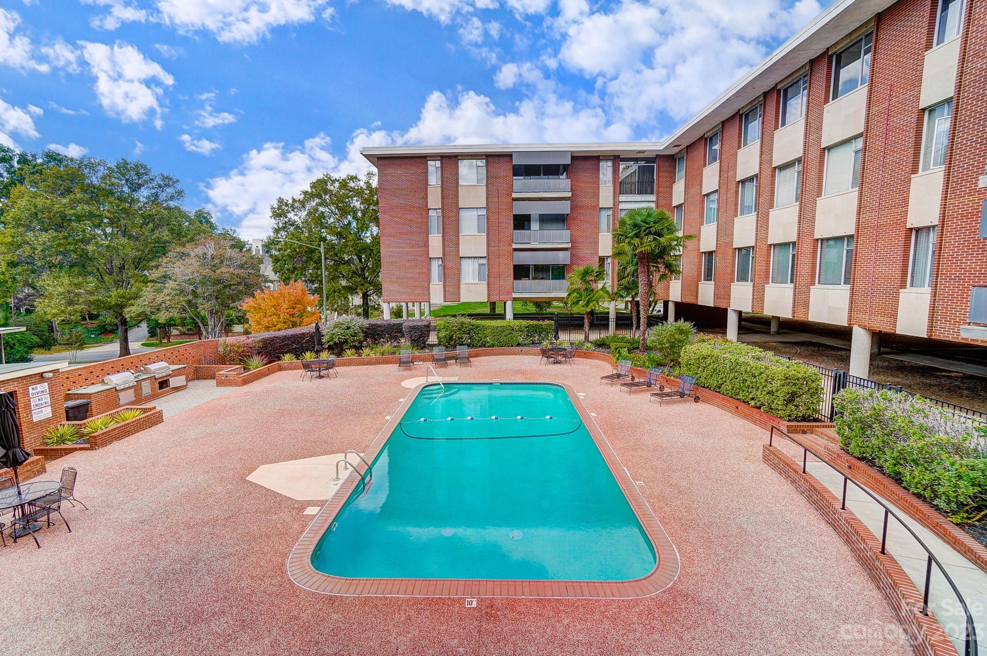 Queens Towers - Residential