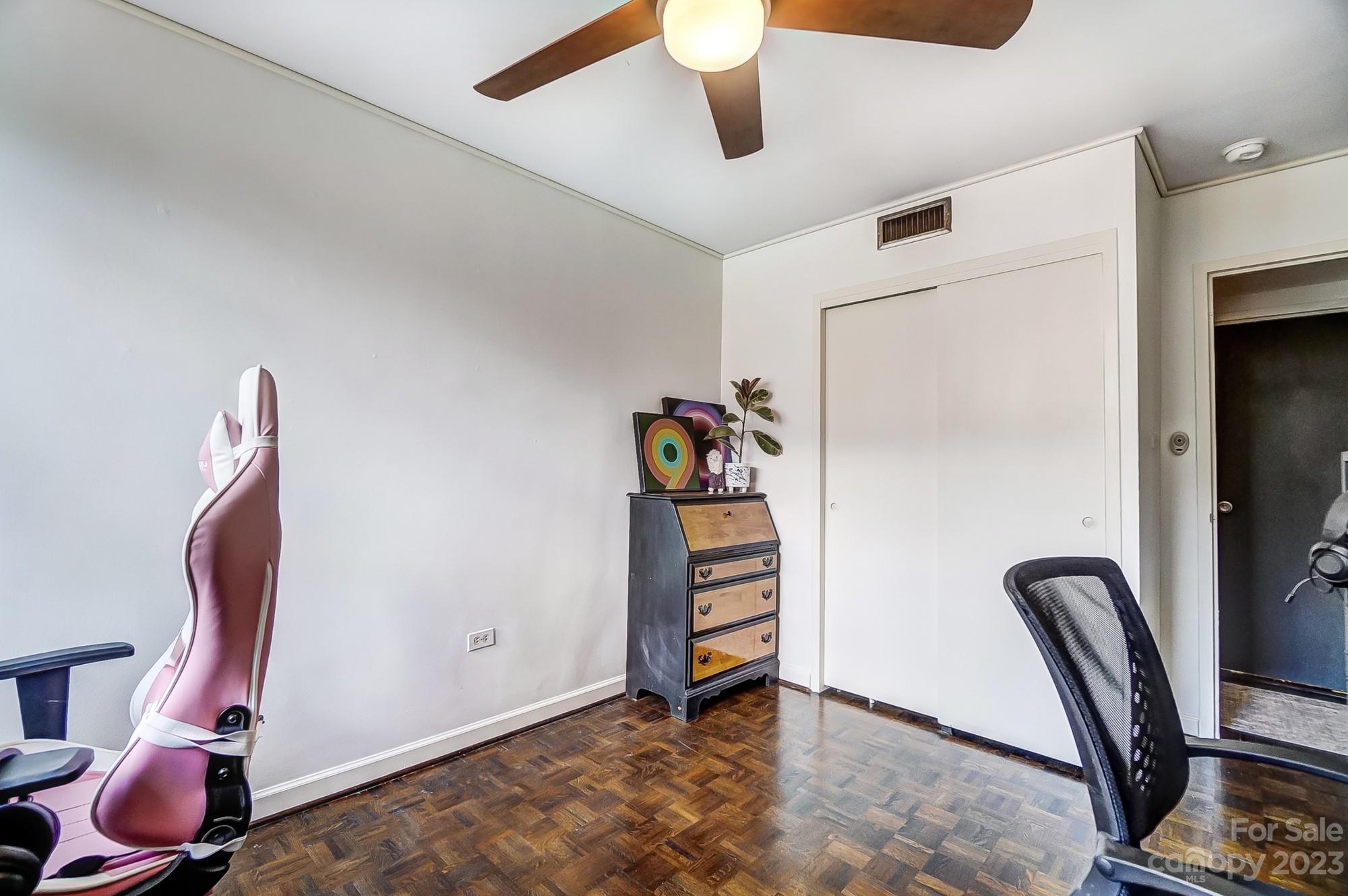 Queens Towers - Residential