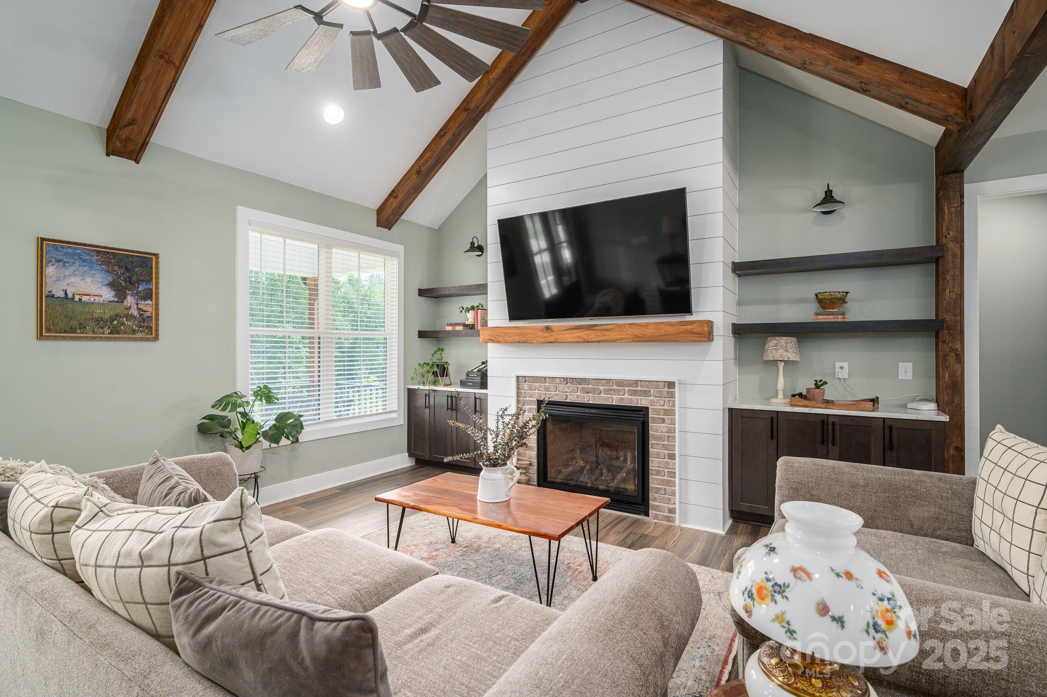 Magnolia - Residential