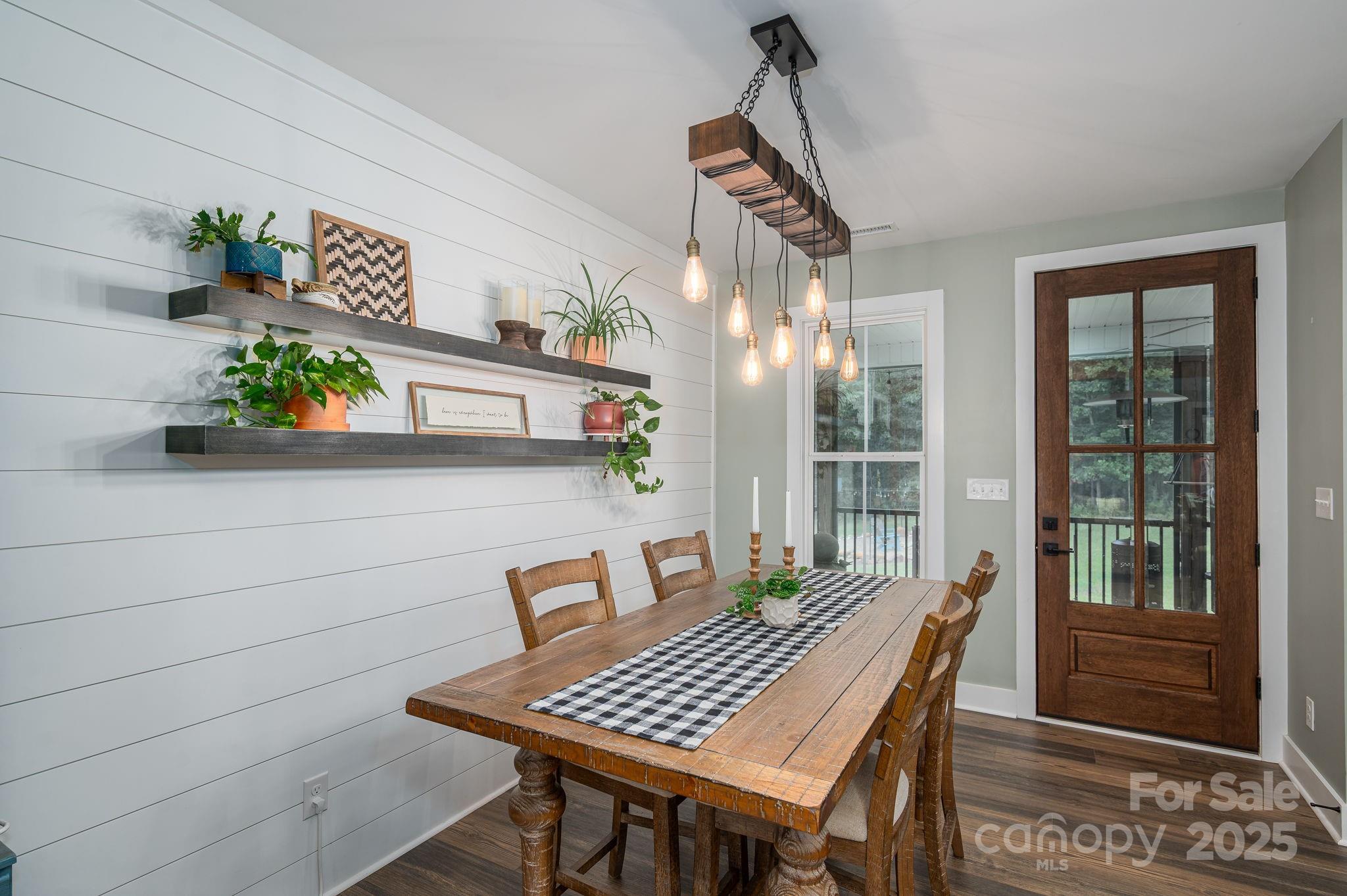 Magnolia - Residential