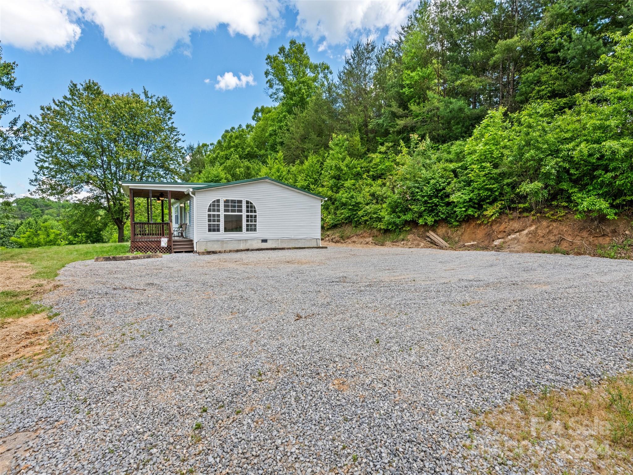 Pon De Rosa Hills - Residential