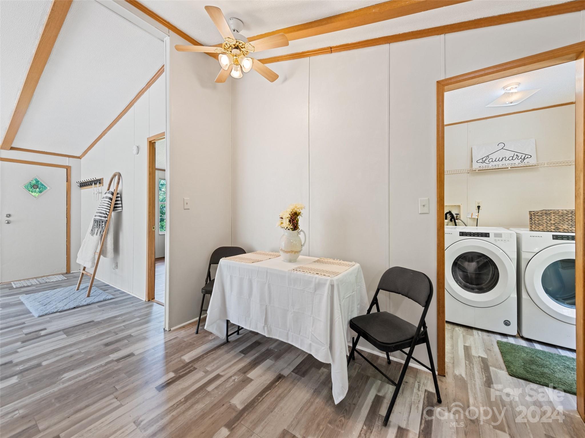 Pon De Rosa Hills - Residential