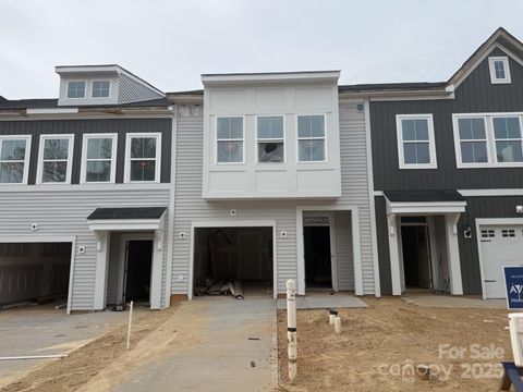 2734 Lehigh Road 39 Charlotte NC 28208